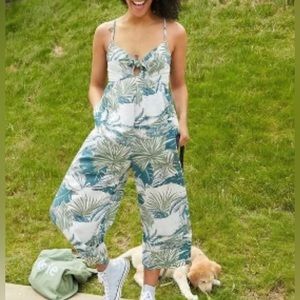 Aerie Tie Front Tropical Jumpsuit Size XL Never Worn